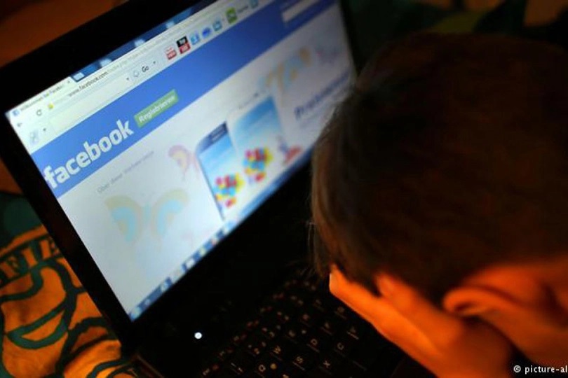 فيما الهيئة توجه أصابع الاتهام للأحزاب المقاطعة .. حملة تنمر.. ومستوى "هزيل" لبعض المترشحين للانتخابات؟